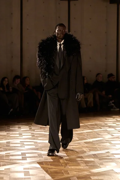 Look 33